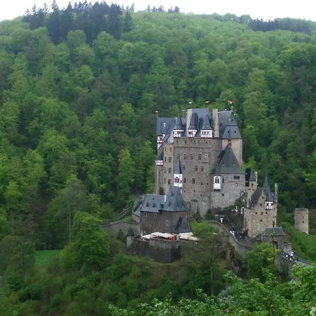 Waldseehaus Monika * Rieden (Mayen-Koblenz)